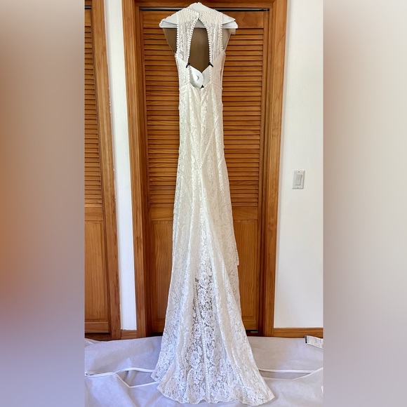 Rish Bridal Rio Wedding Dress - size 8 - Picture 9 of 12